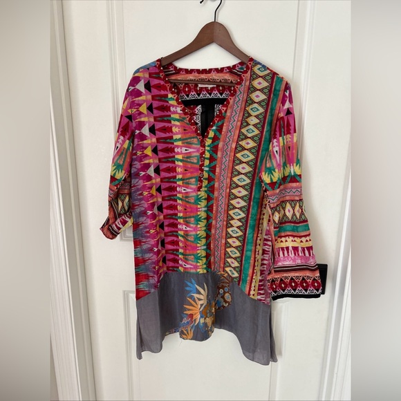 JOHNNY WAS Colorful Mixed Media Roll Tab Sleeve Lightweight Tunic Top Sz S - Picture 3 of 9